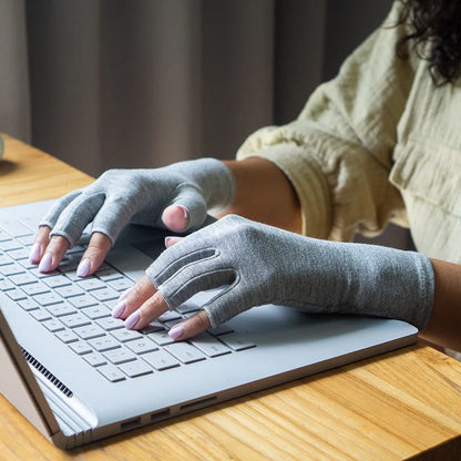 ElaysaCare™ Bamboo Gloves